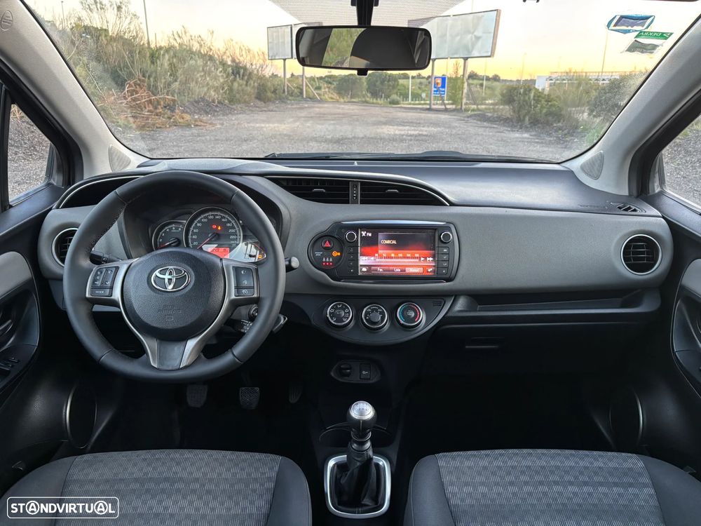 Toyota Yaris 1.4 D-4D Comfort+P.Style - 4