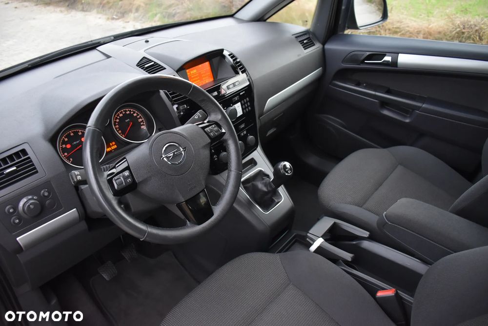 Opel Zafira 1.8 Innovation - 18