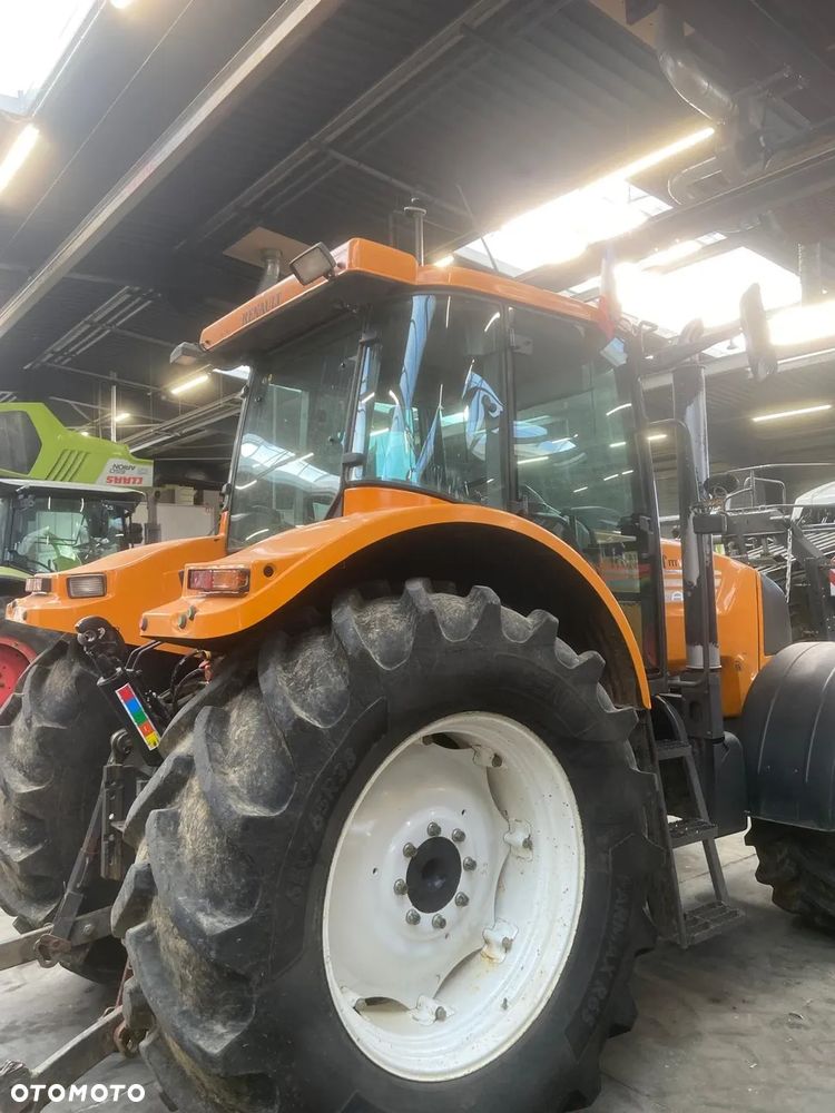 Renault Ares 710 - 6