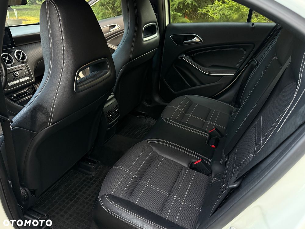 Mercedes-Benz Klasa A 220 d 4Matic 7G-DCT - 27