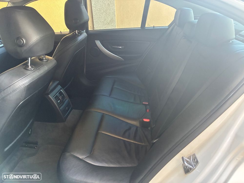 BMW 330 - 5