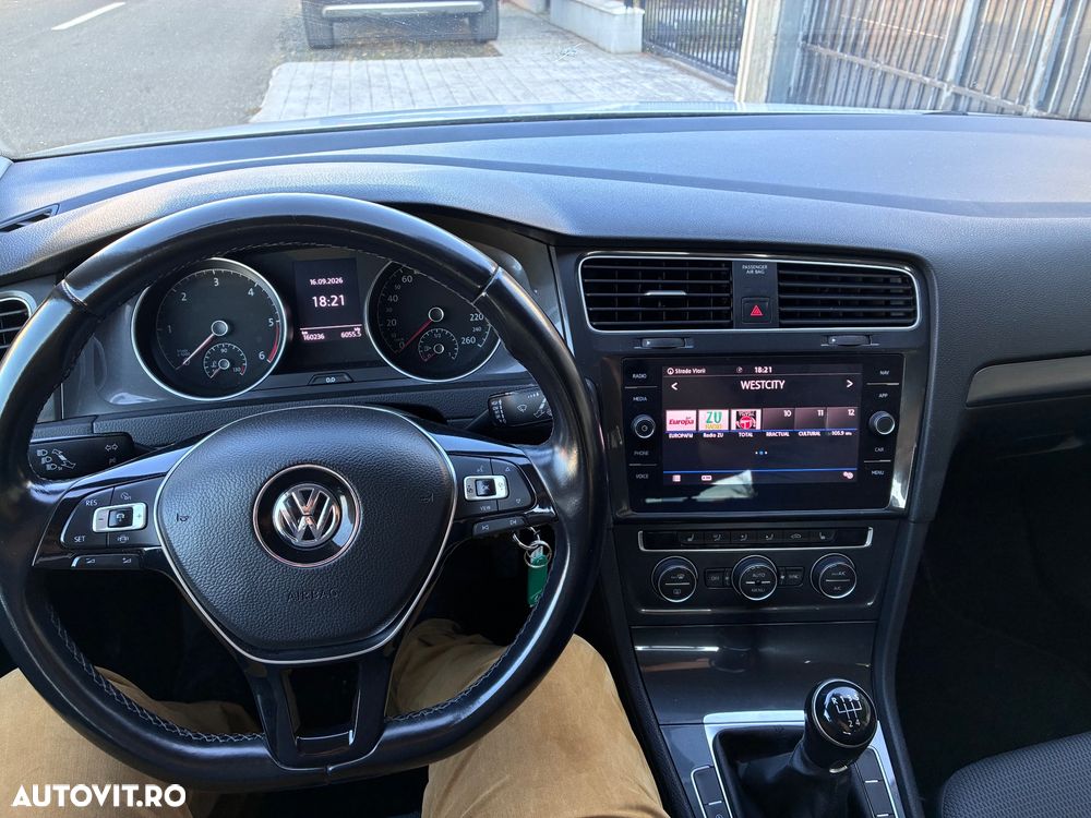 Volkswagen Golf 1.6 TDI Comfortline - 20