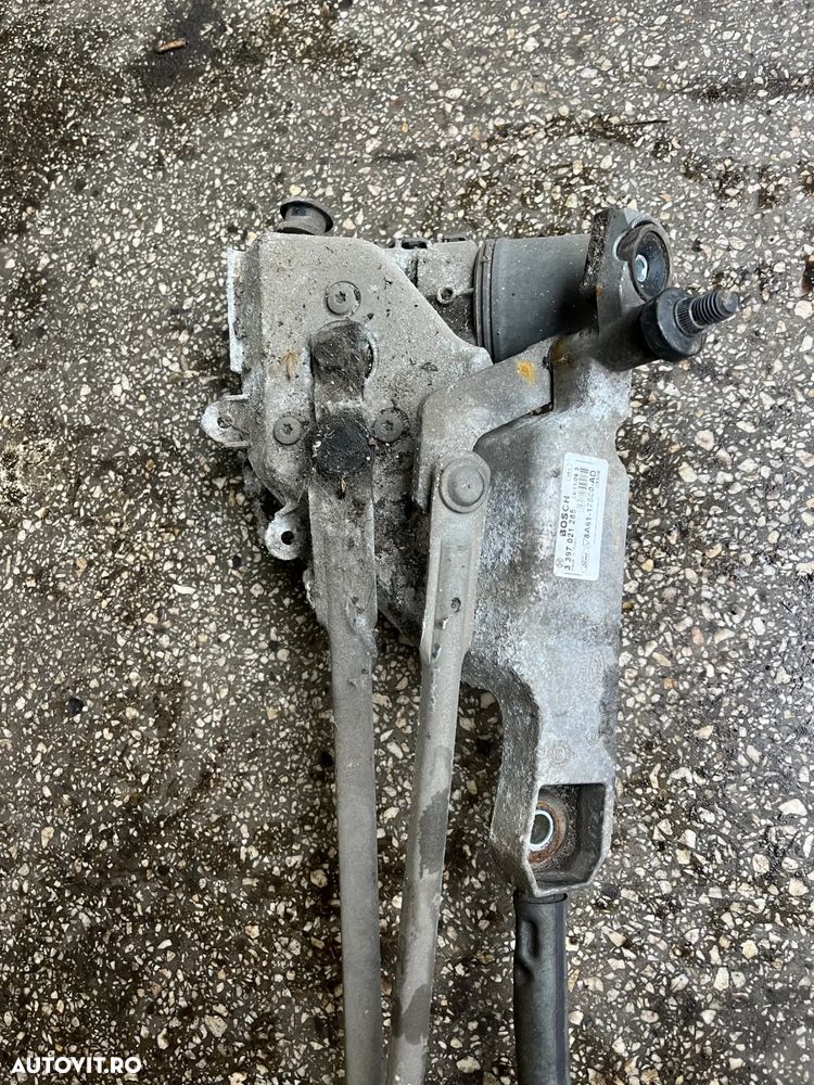 Ansamblu complet cu motoras stergatoare Ford Fiesta MK6 2011 Europa - 2