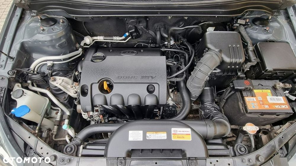 Kia Ceed - 10