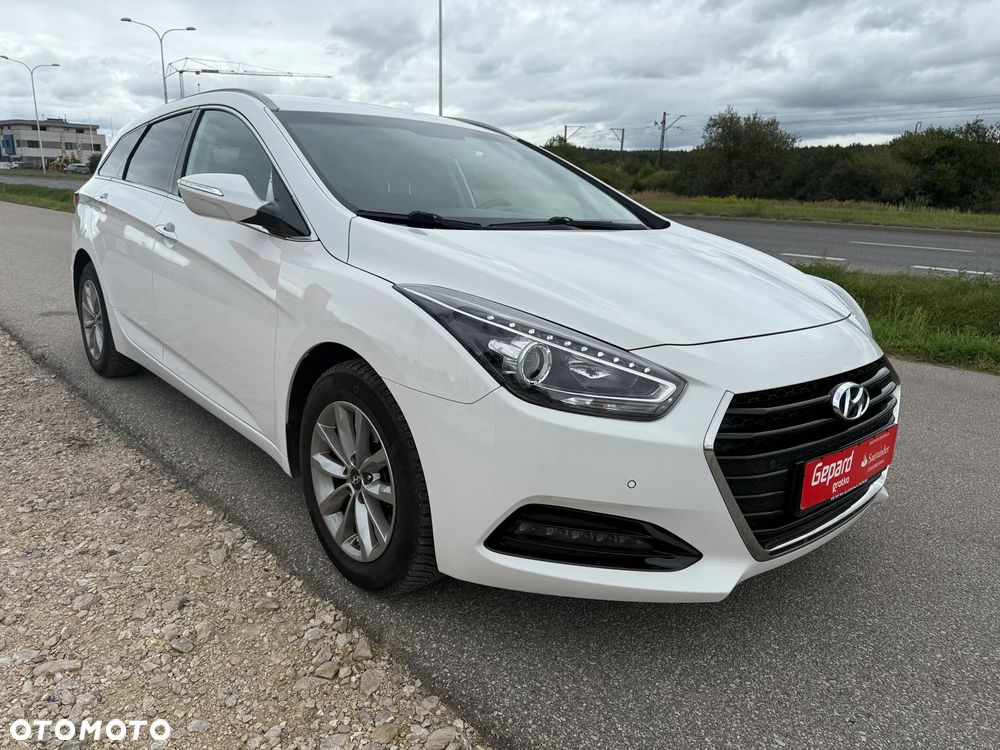 Hyundai i40 Kombi 1.7 CRDi Premium - 4