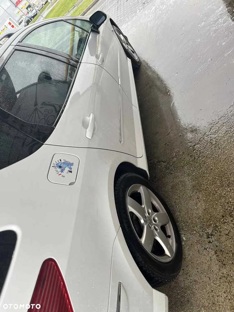 Peugeot 407 - 3