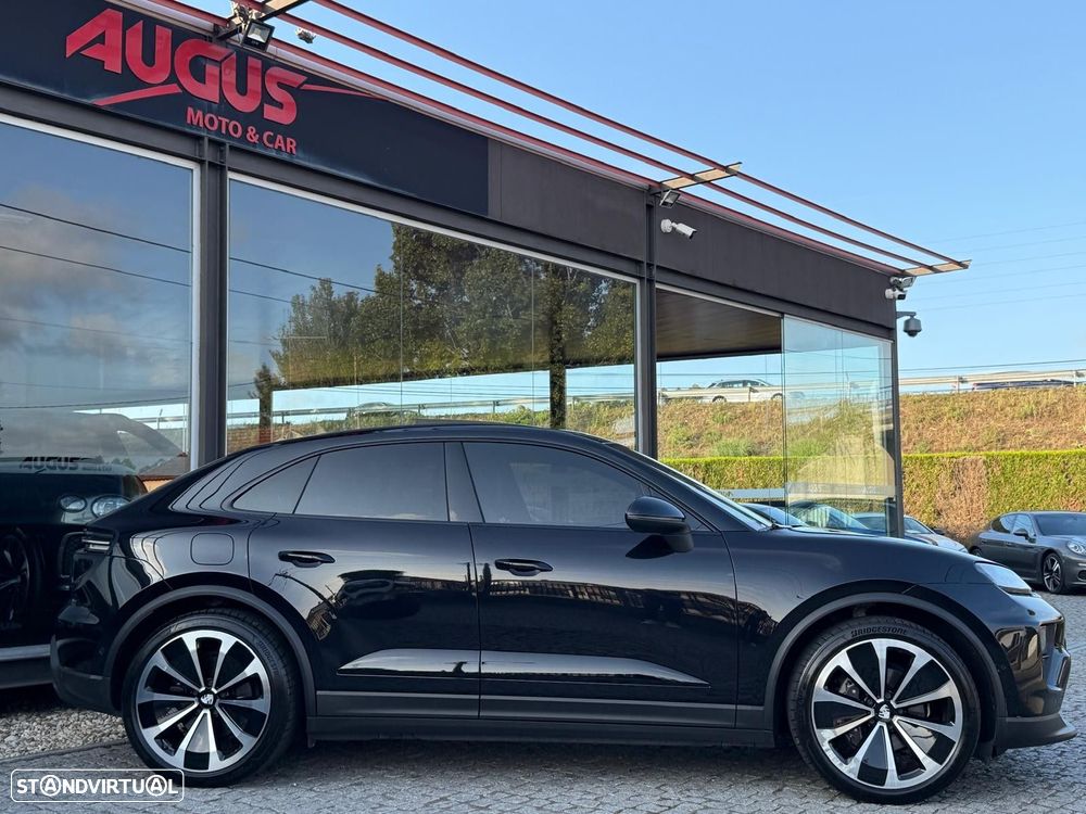 Porsche Macan Electric 4 - 2