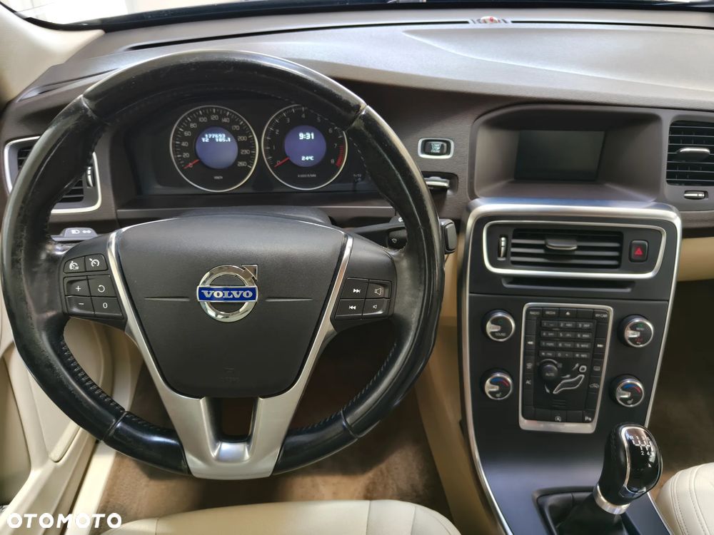 Volvo S60 T3 Edition Pro - 10