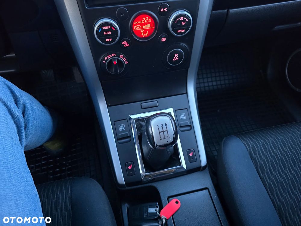 Suzuki Grand Vitara 2.4 Premium - 24