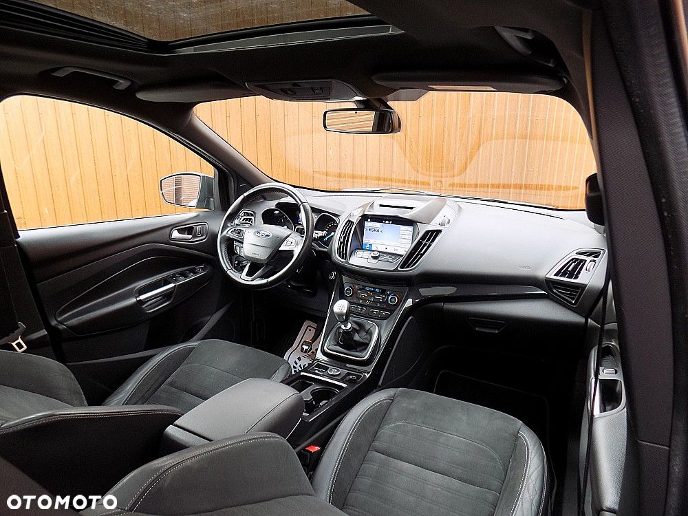Ford Kuga 2.0 TDCi 2x4 ST-Line - 21