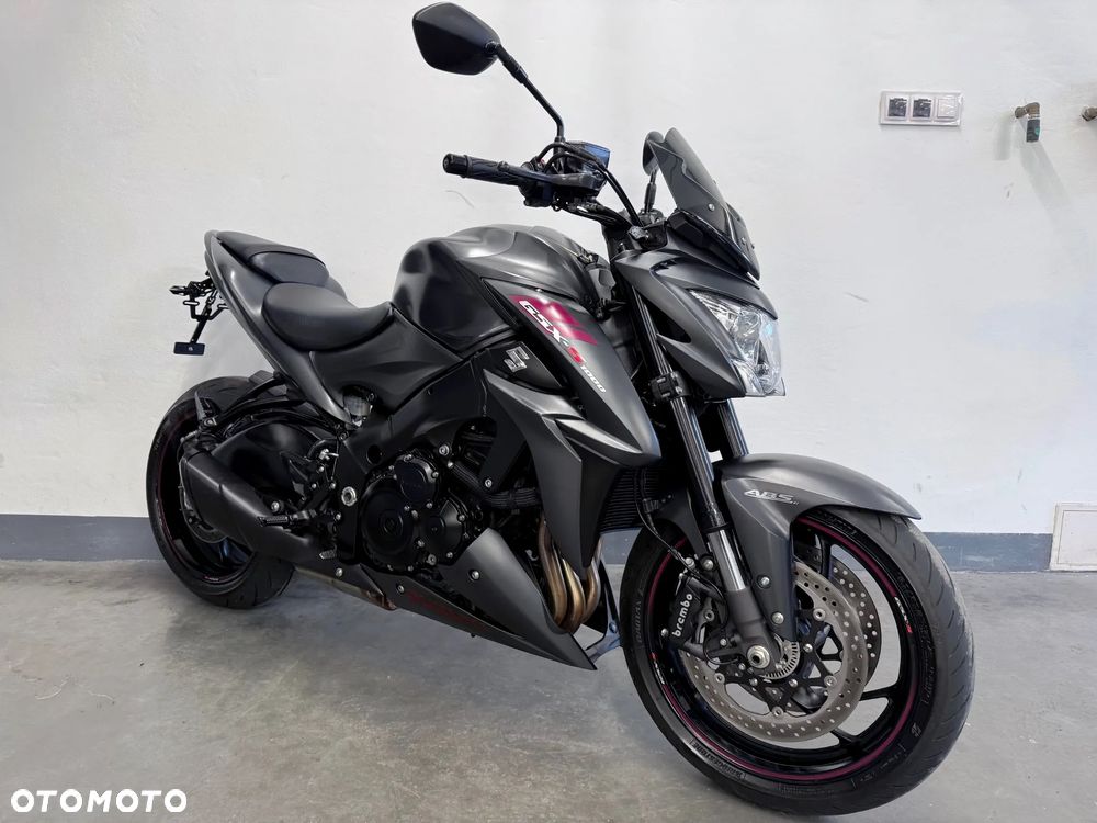 Suzuki GSX - 1