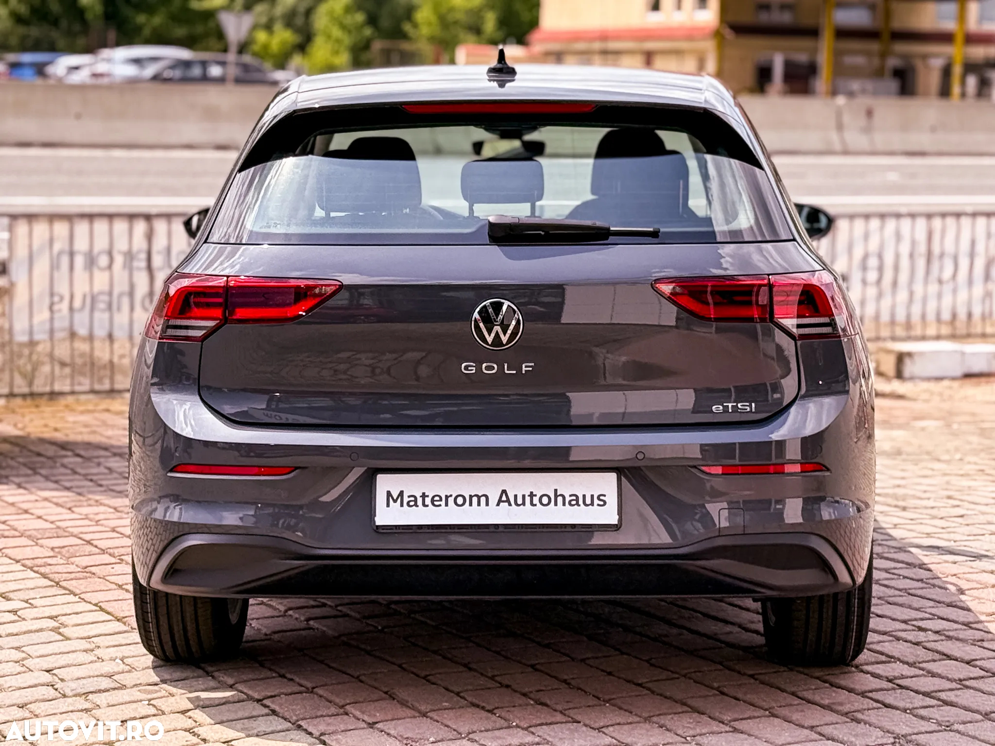 Volkswagen Golf 1.5 eTSI ACT DSG MHEV Life - 11