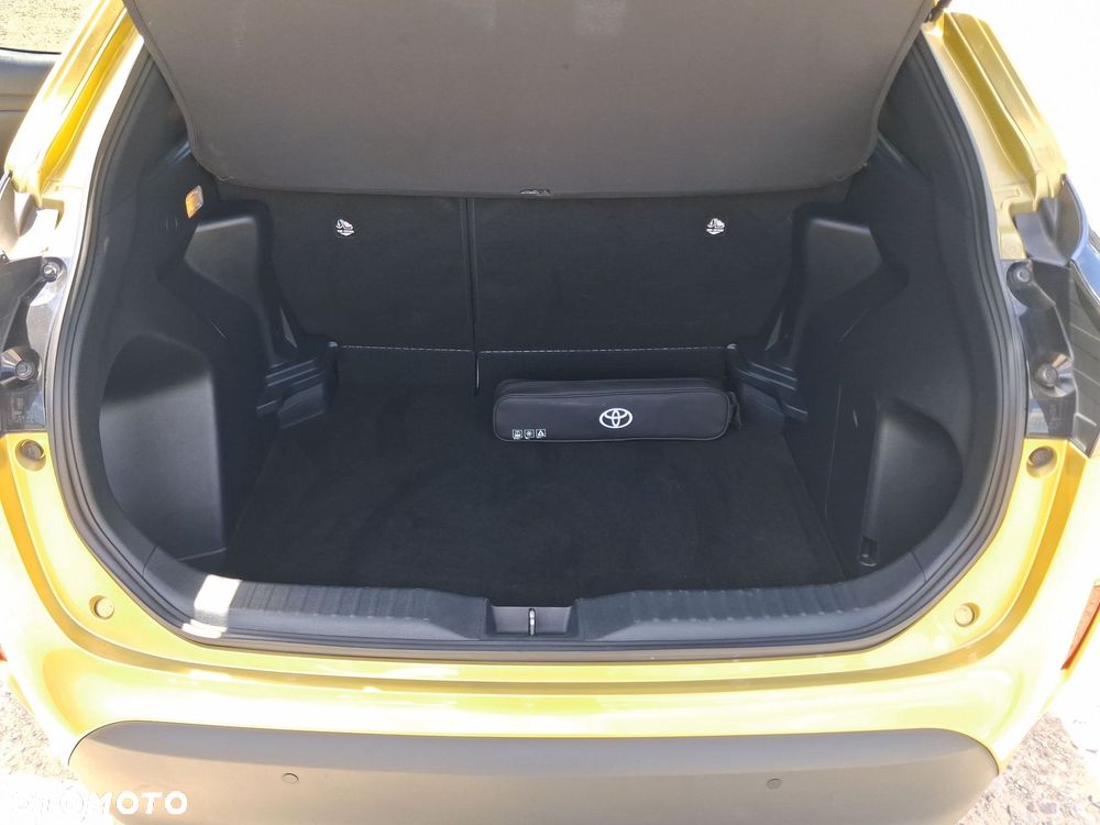 Toyota Yaris Cross Hybrid 1.5 Comfort - 12