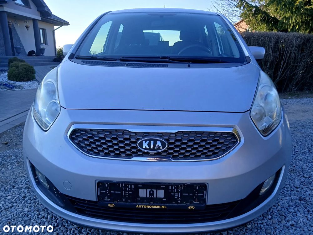 Kia Venga - 34