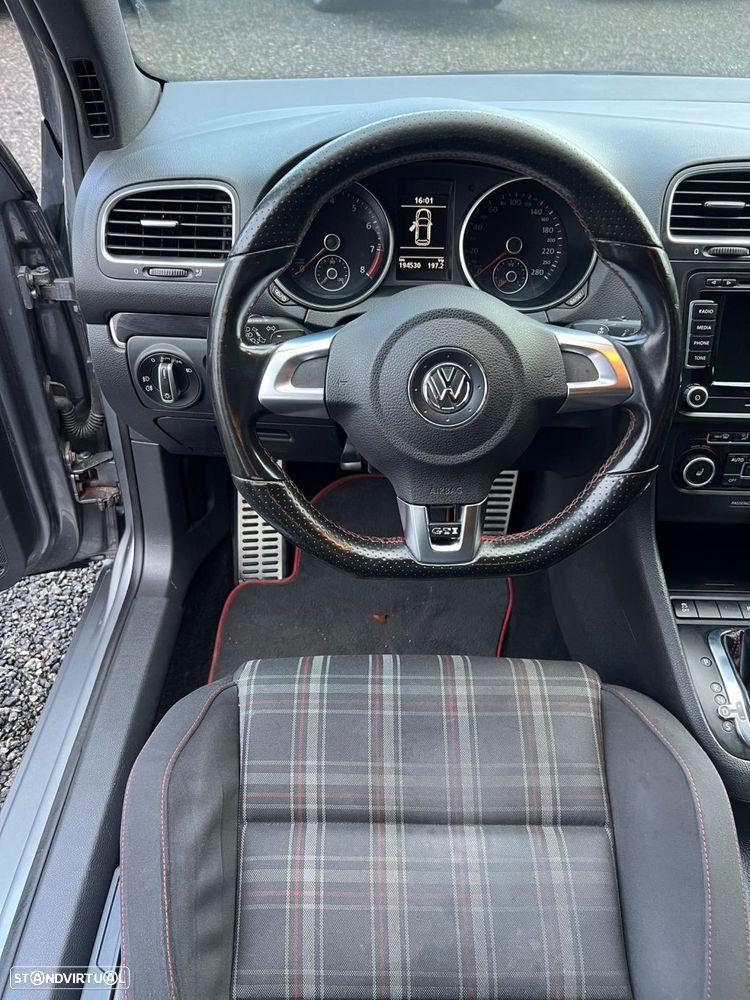 VW Golf 2.0 TSi GTI DSG - 28