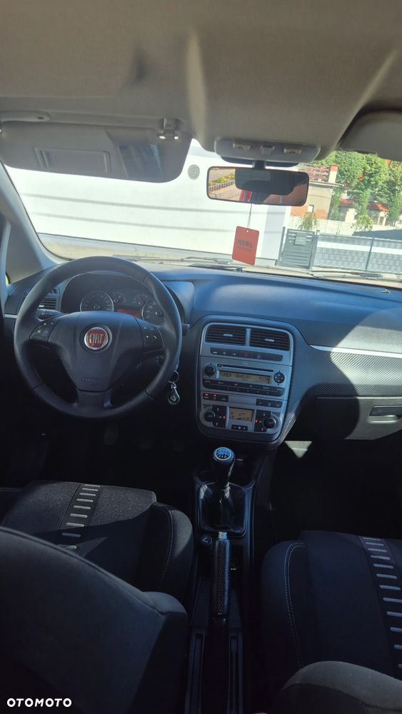 Fiat Grande Punto - 12