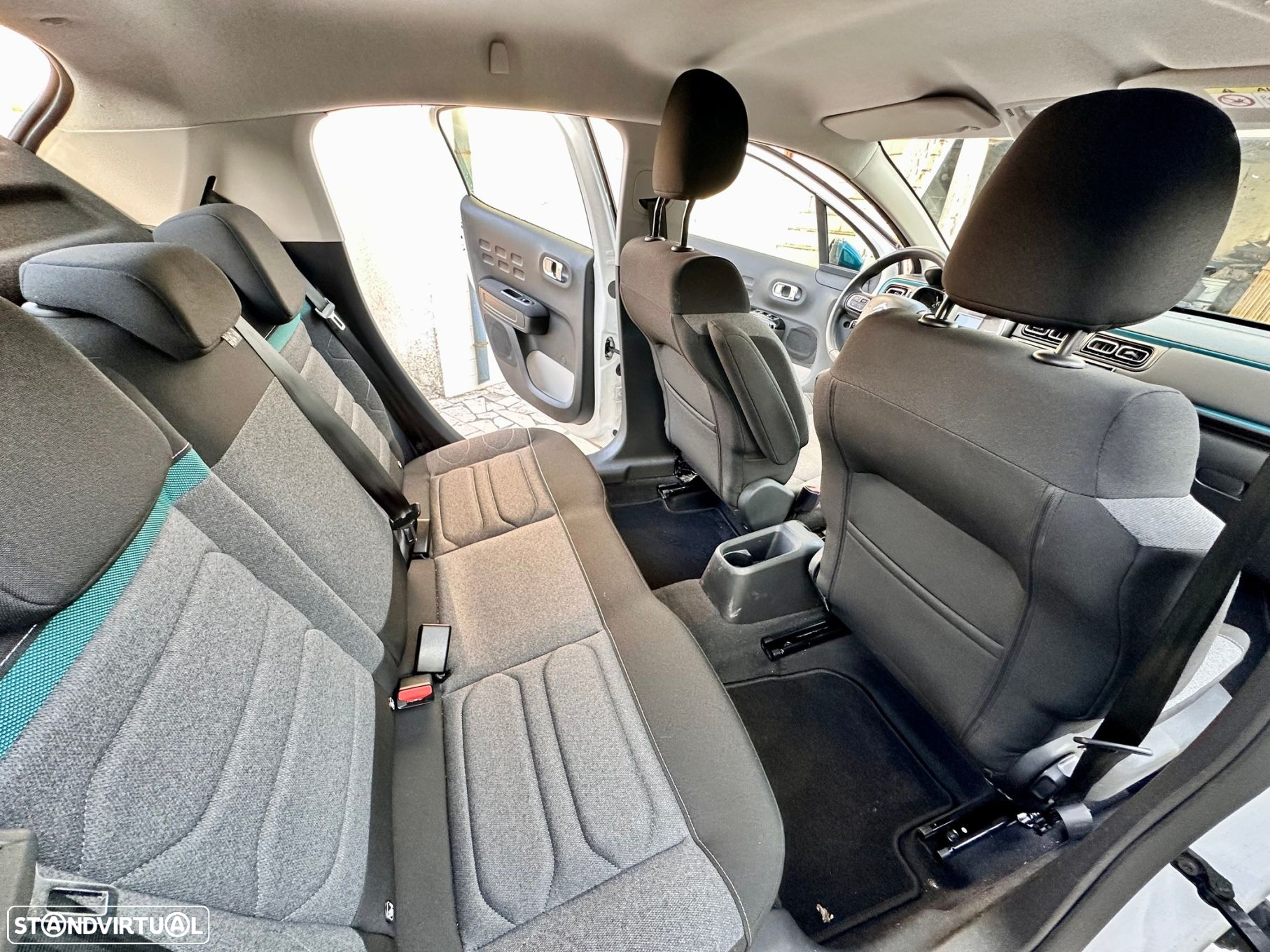 Citroën C3 1.2 PureTech Shine - 24