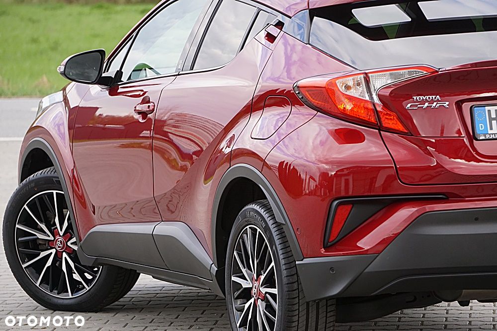 Toyota C-HR 1.2 Turbo Team Deutschland - 13