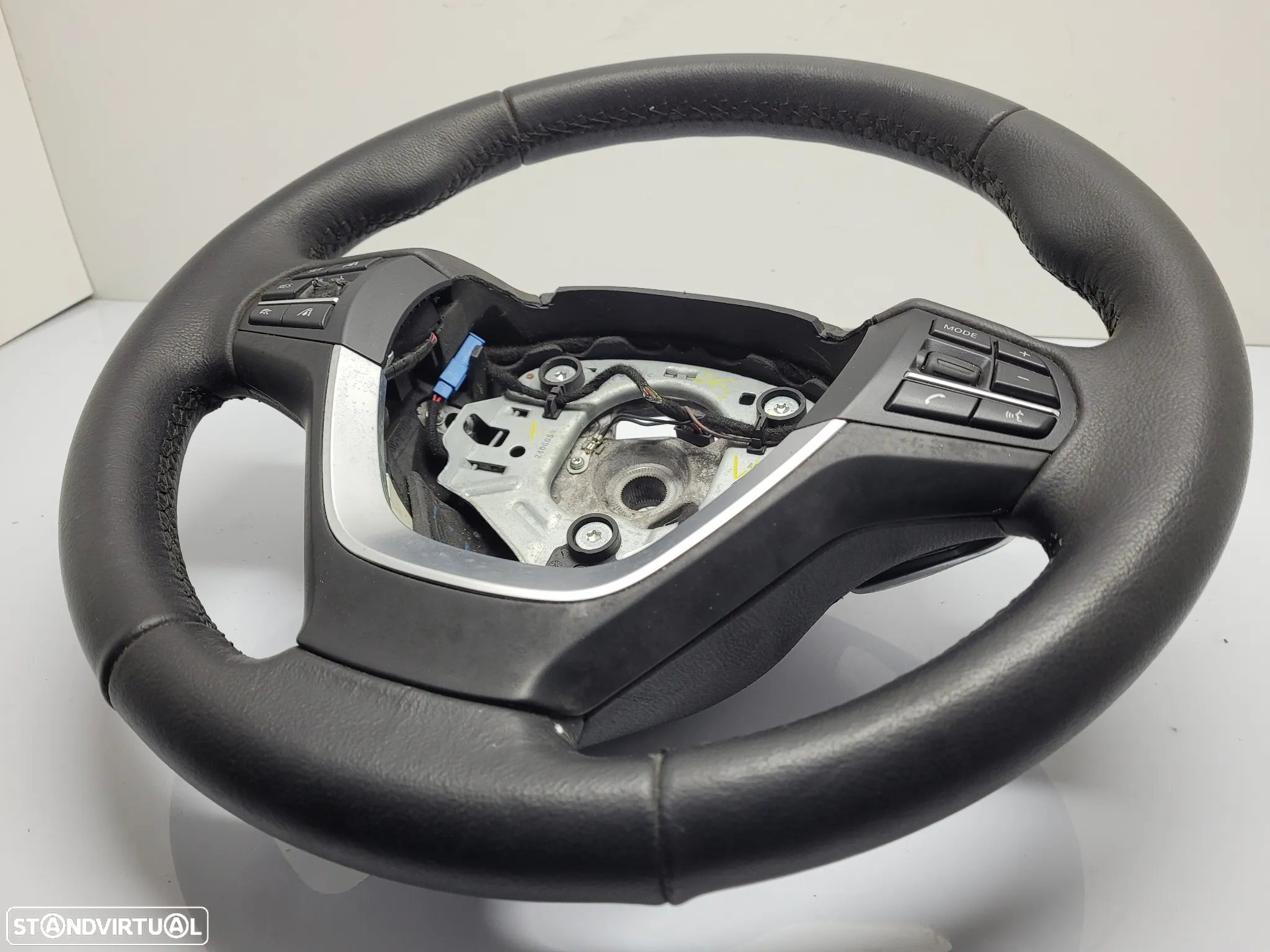 Volante BMW X3/X4 [F25/F26] (2013-2019) c/ patilhas - 4