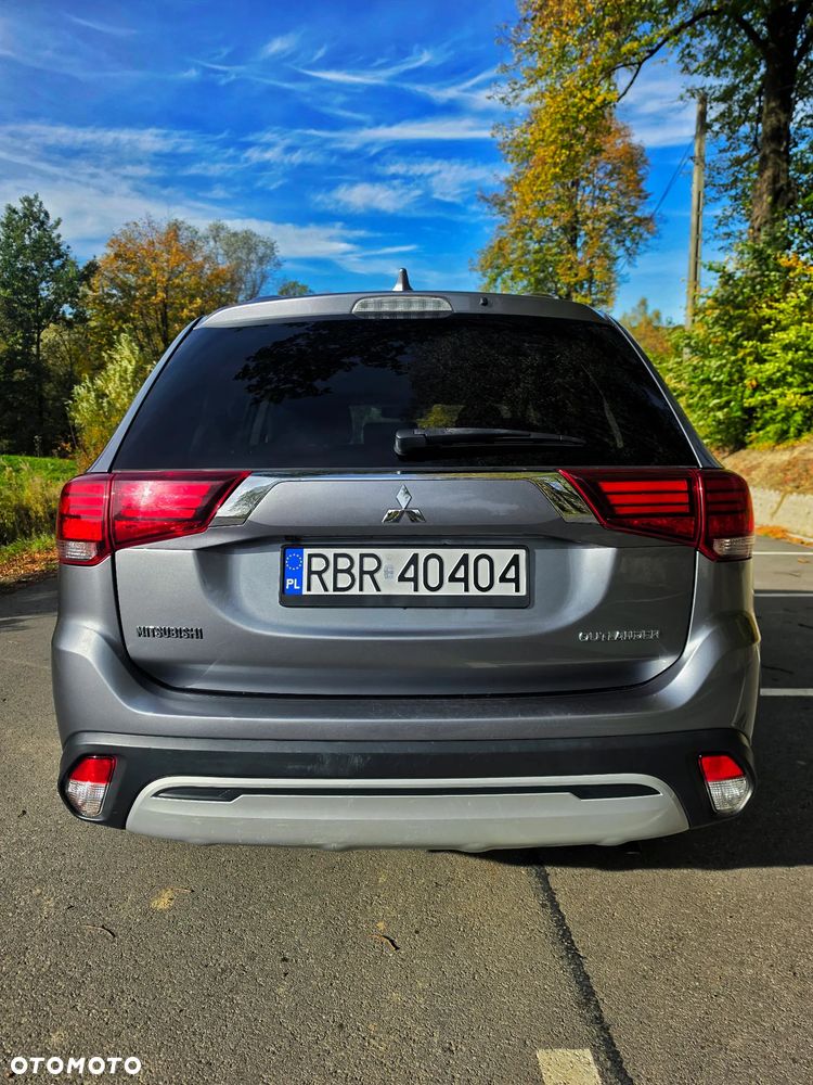 Mitsubishi Outlander 2019 photo 4