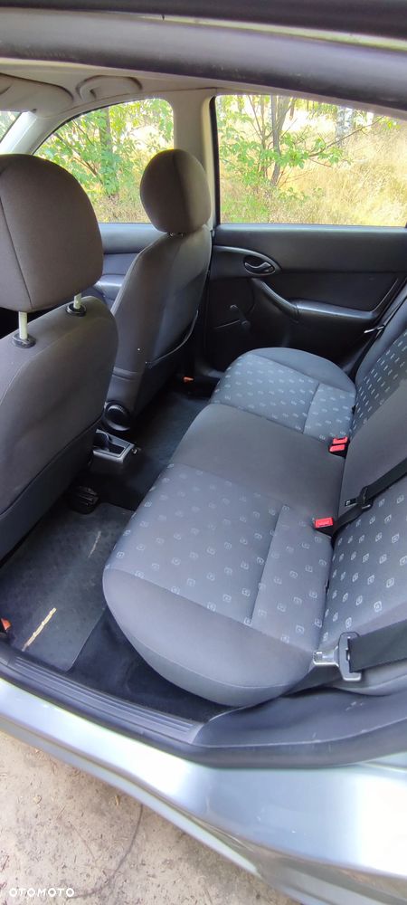 Ford Focus 1.4 X100 - 9