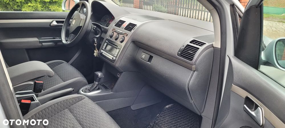 Volkswagen Touran 1.9 TDI DPF DSG Trendline - 7