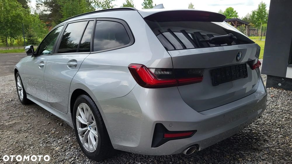 BMW Seria 3 318d Touring - 7