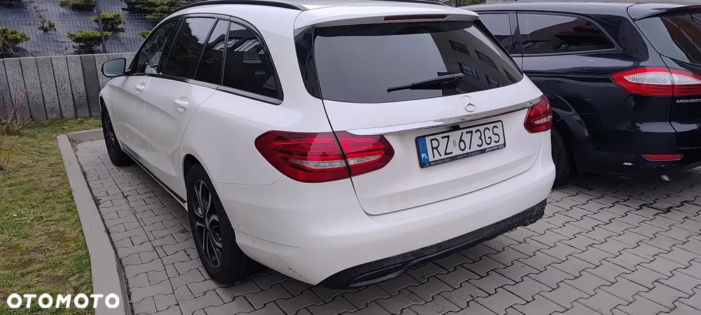 Mercedes-Benz Klasa C 220 CDI DPF Automatik BlueEFFICIENCY Special Edition - 4