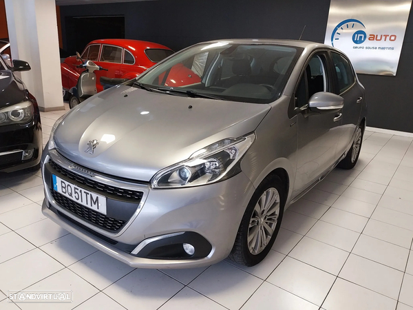 Peugeot 208 1.2 PureTech Signature