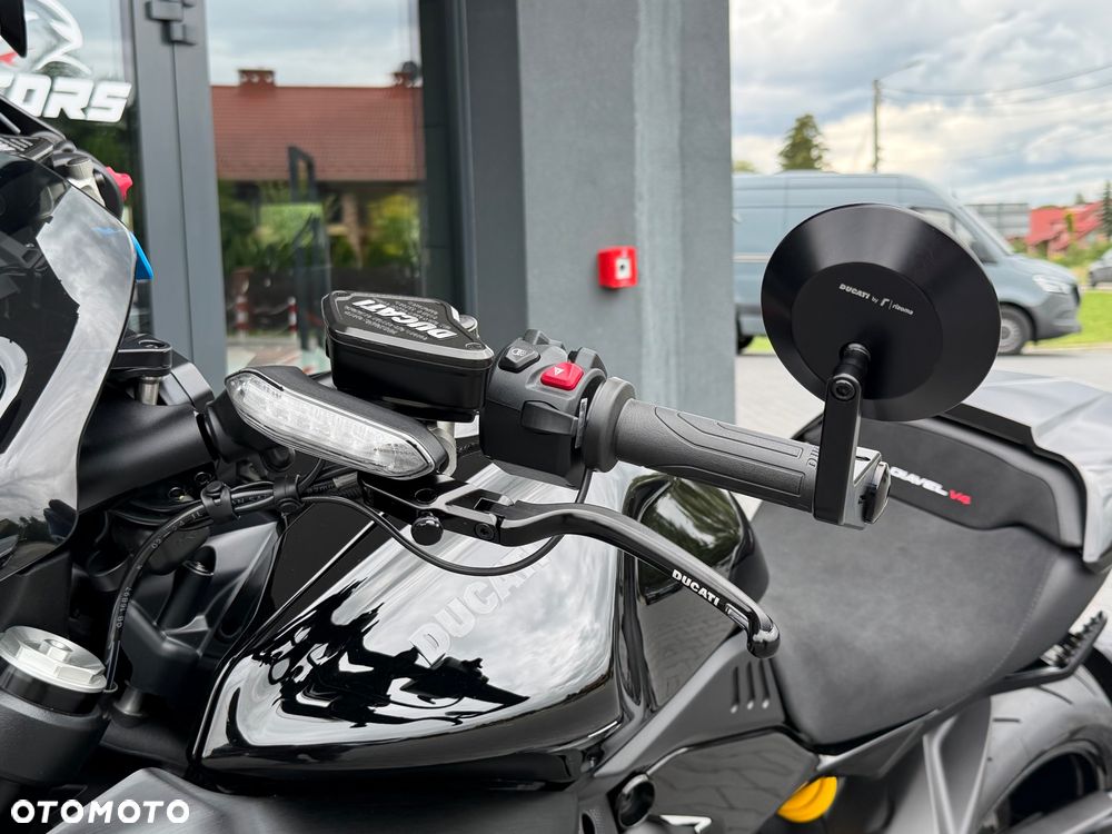Ducati Diavel - 36