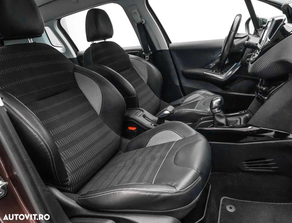 Peugeot 2008 1.2 PureTech Turbo Allure - 15