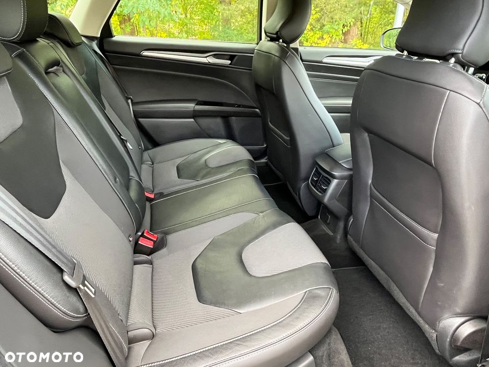 Ford Mondeo 2.0 TDCi Titanium PowerShift - 16