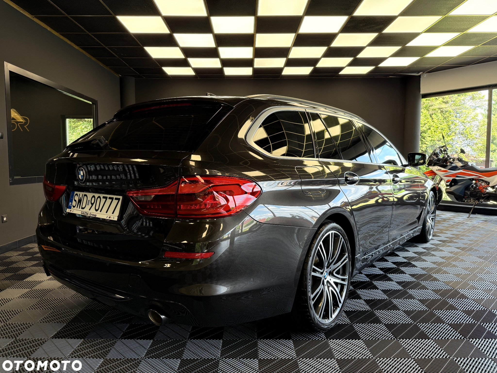 BMW Seria 5 520d Luxury Line sport - 9