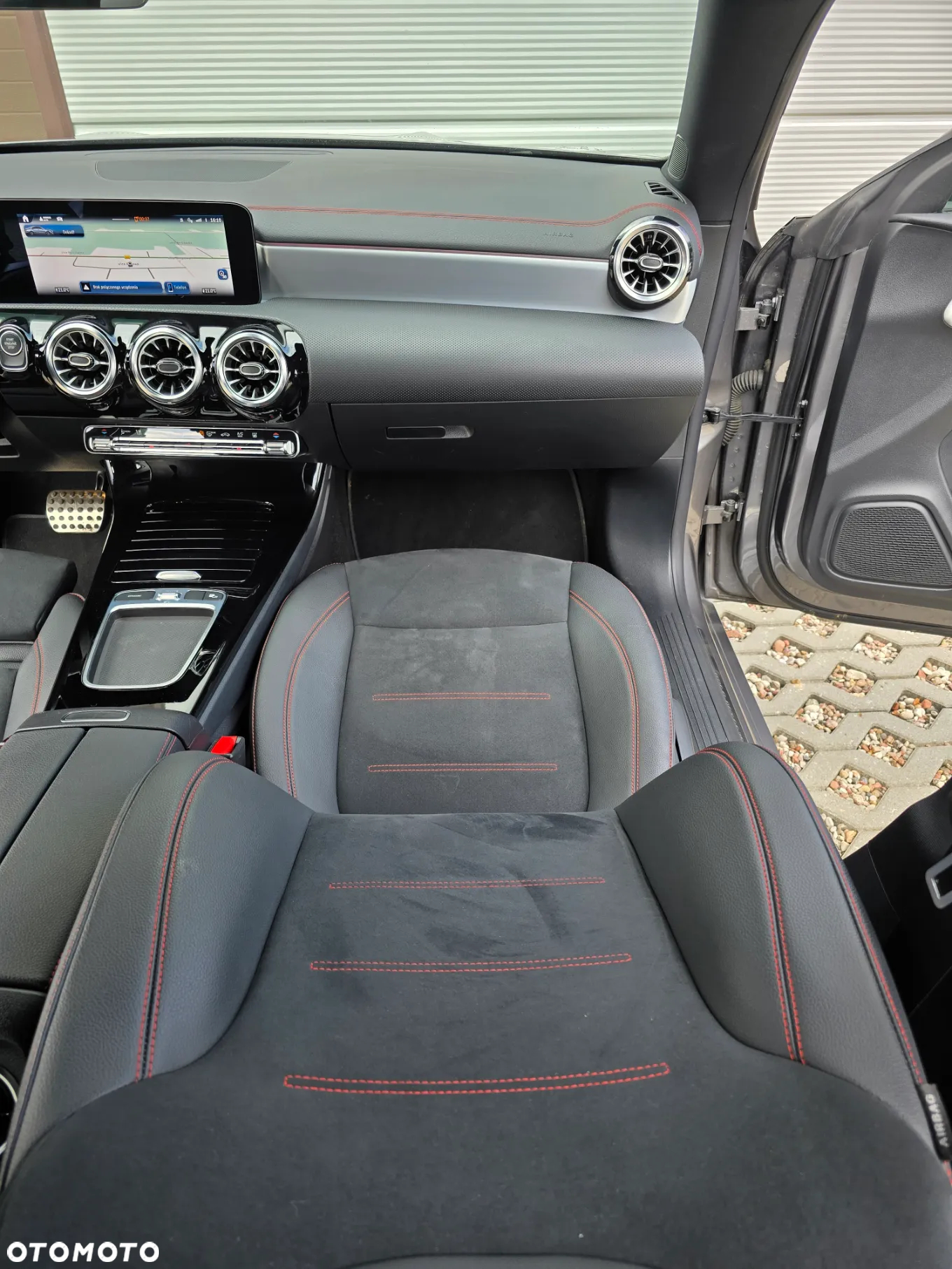 Mercedes-Benz CLA 250 e 8G-DCT AMG Line Advanced Plus - 29
