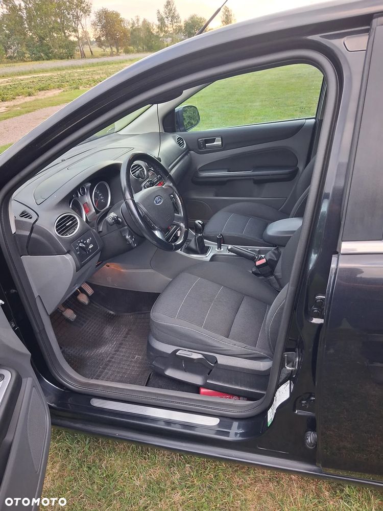 Ford Focus 1.8 TDCi Trend - 6