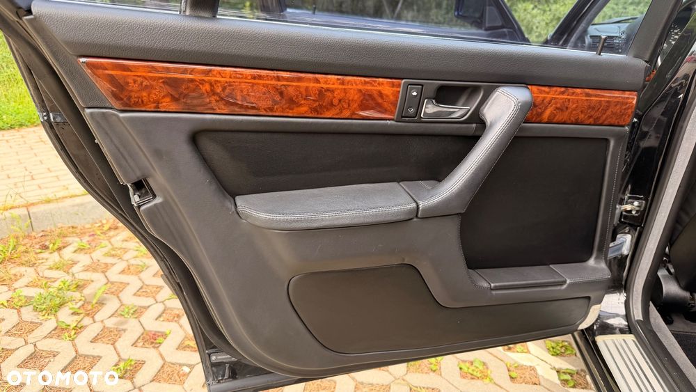 BMW Seria 7 - 22