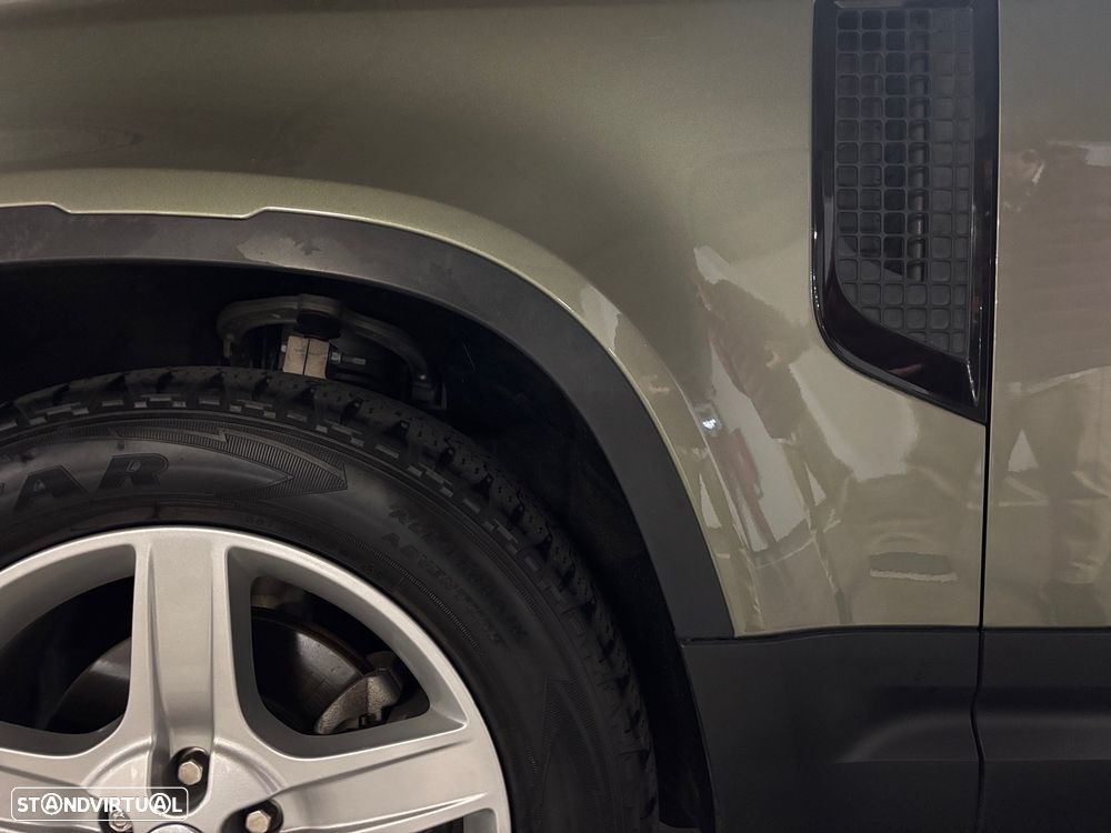 Land Rover Defender 2.0 D 110 AWD First Edition - 14