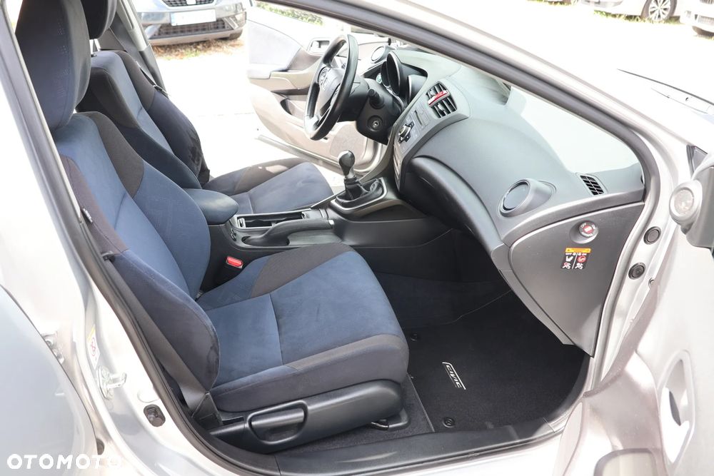 Honda Civic 1.4 i-VTEC Elegance - 10