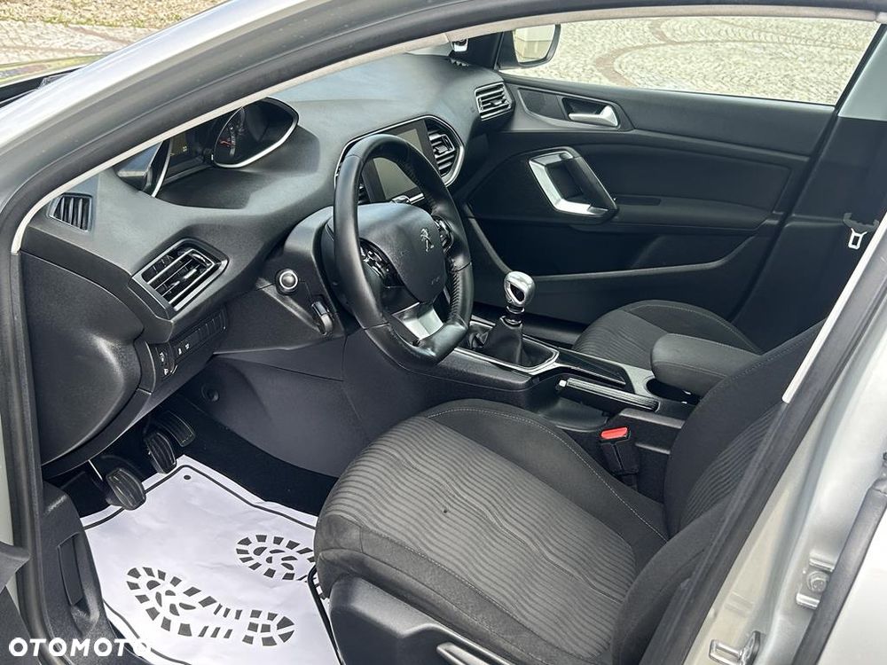 Peugeot 308 BlueHDi 120 Stop & Start Business-Line - 7
