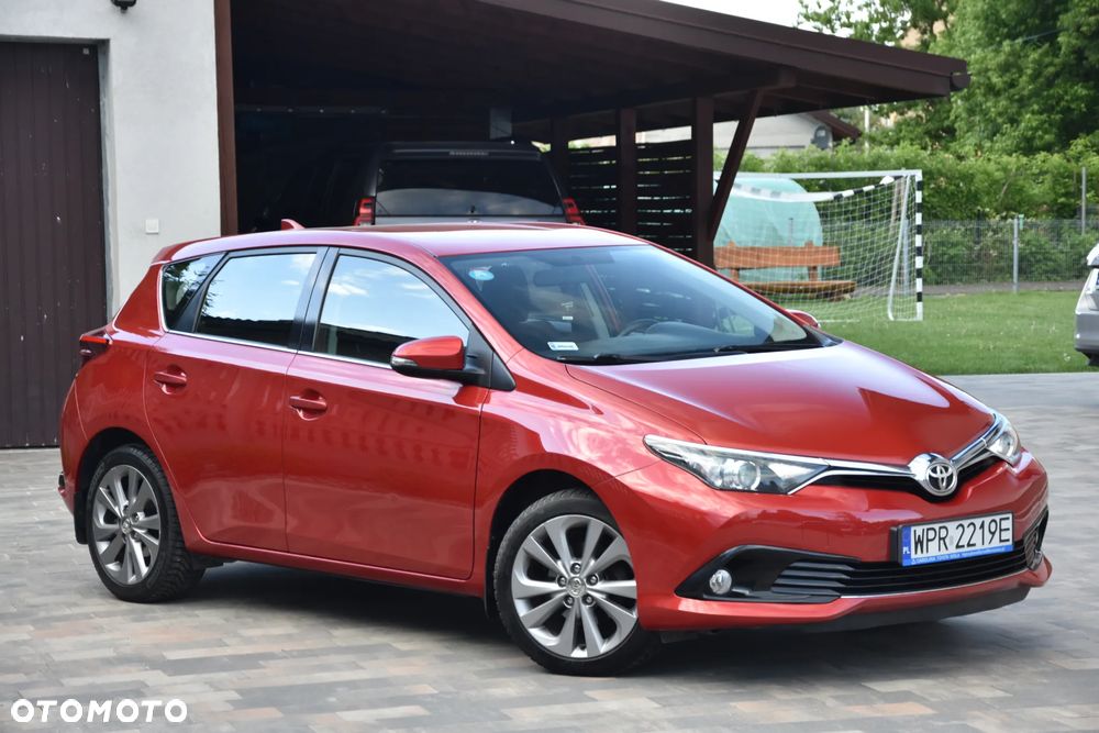 Toyota Auris 1.6 Premium Comfort - 3