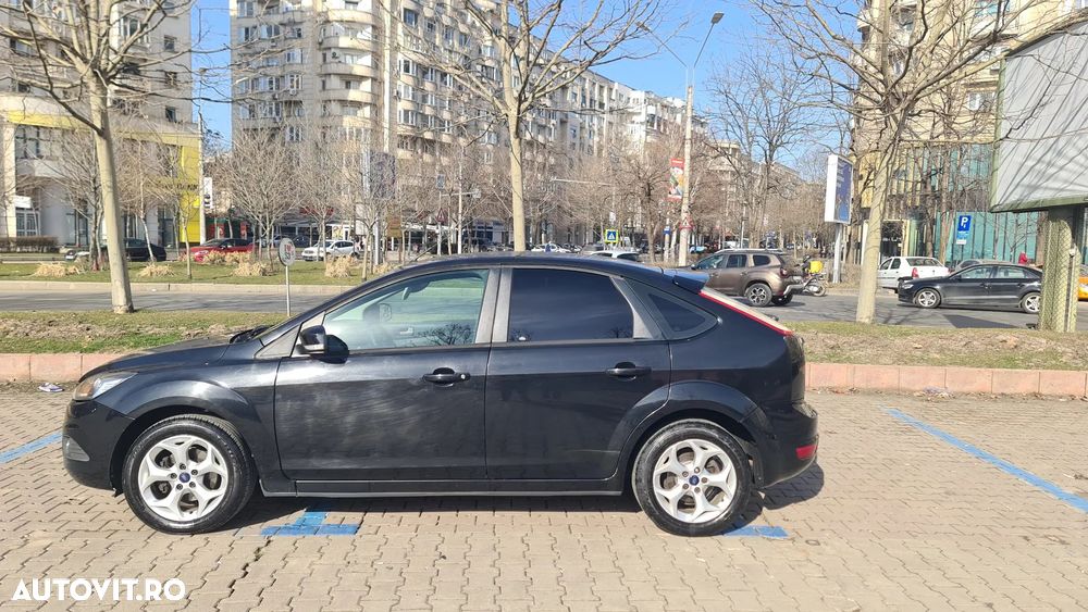 Ford Focus 1.6 Ti-VCT Titanium - 12