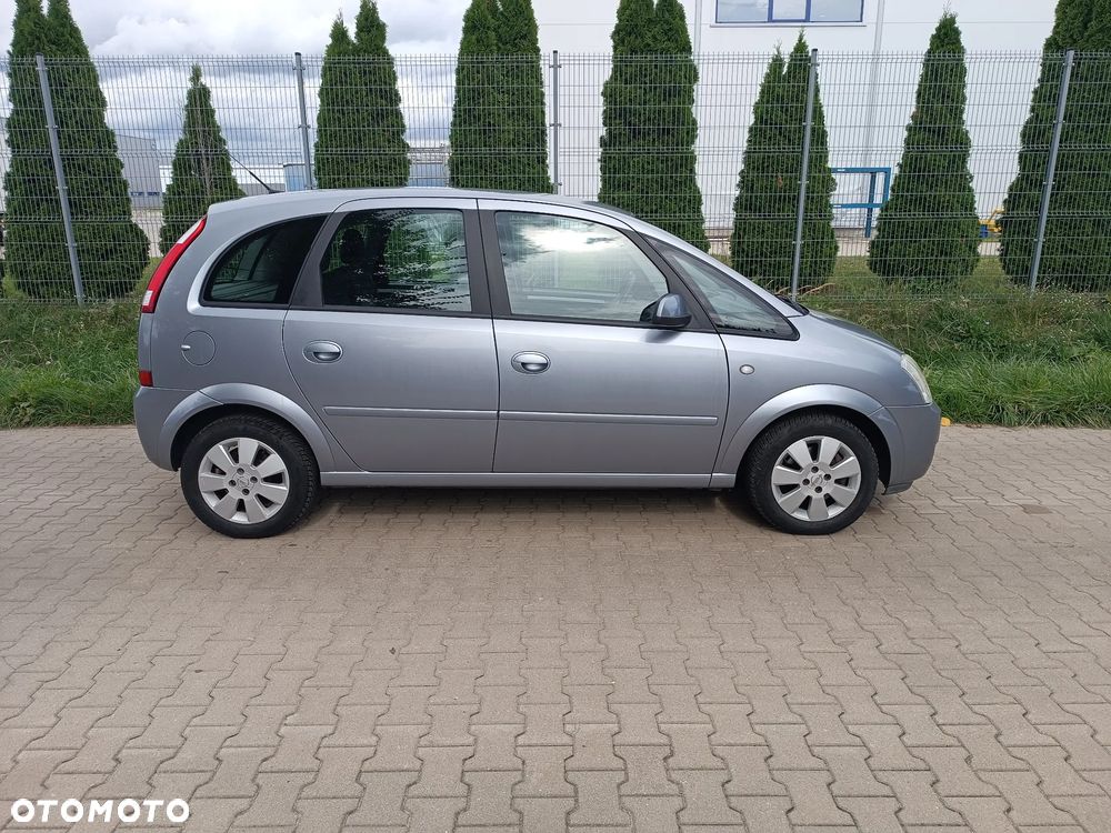 Opel Meriva 1.6 (Essentia) - 9