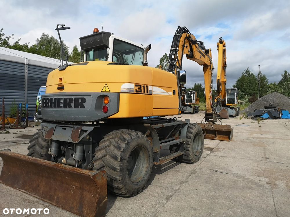 Liebherr A 311 - 5