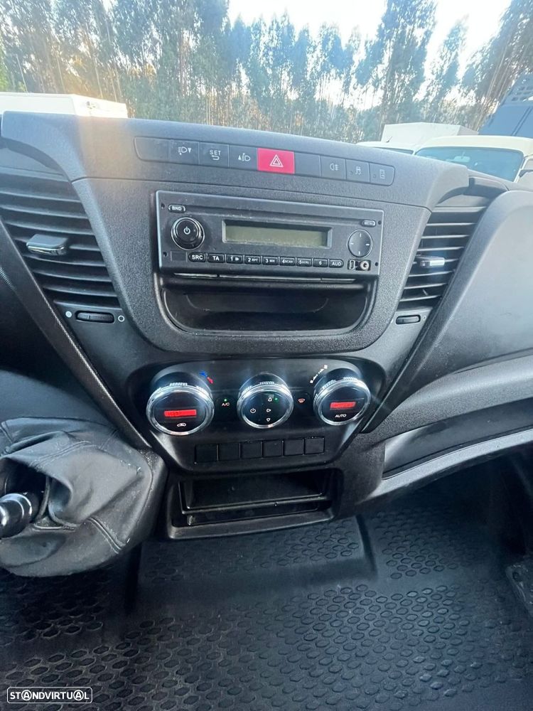 Iveco Daily Contentor com Plataforma - 19