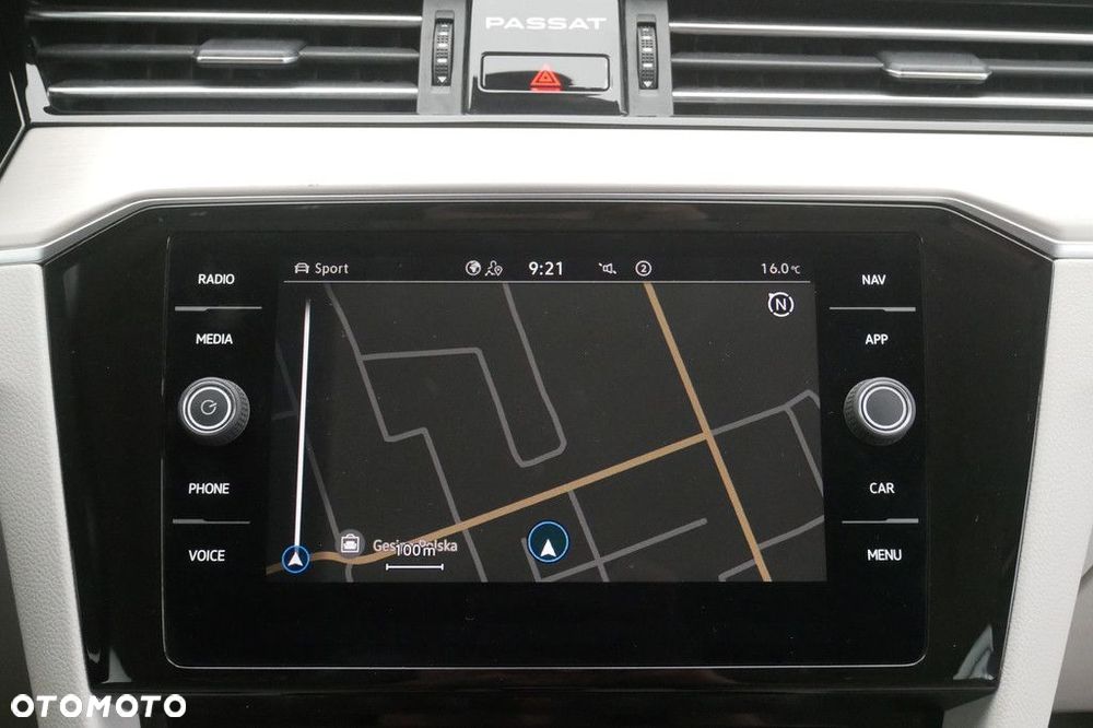Volkswagen Passat Variant - 23