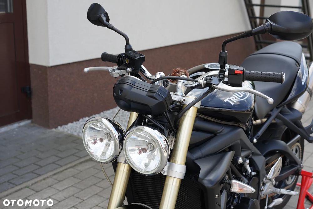 Triumph Street Triple - 31