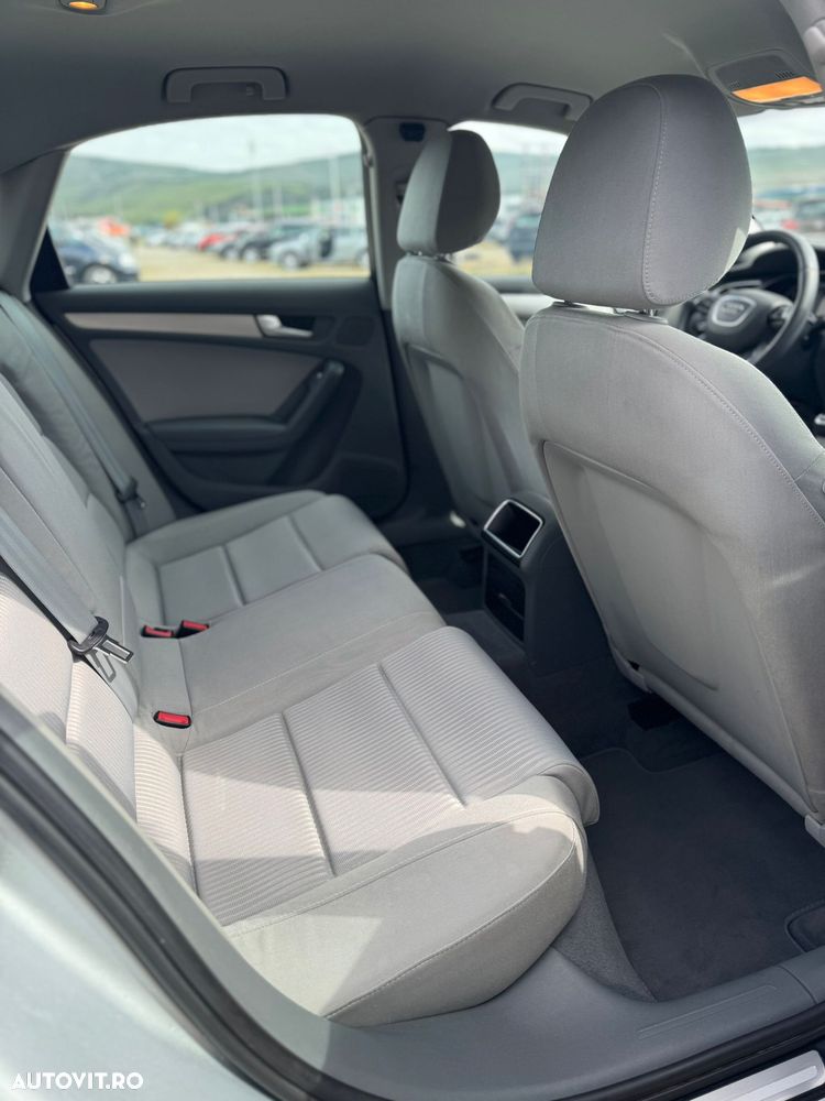 Audi A4 2.0 TDI DPF Ambiente - 9