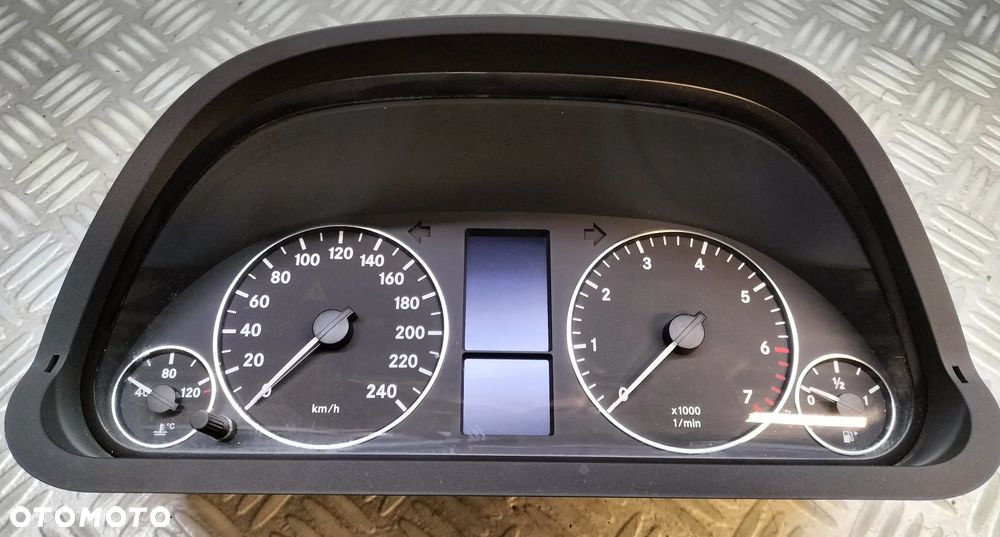 LICZNIK ZEGARY A1694403111 MERCEDES W169 1.5 BENZYNA - 1