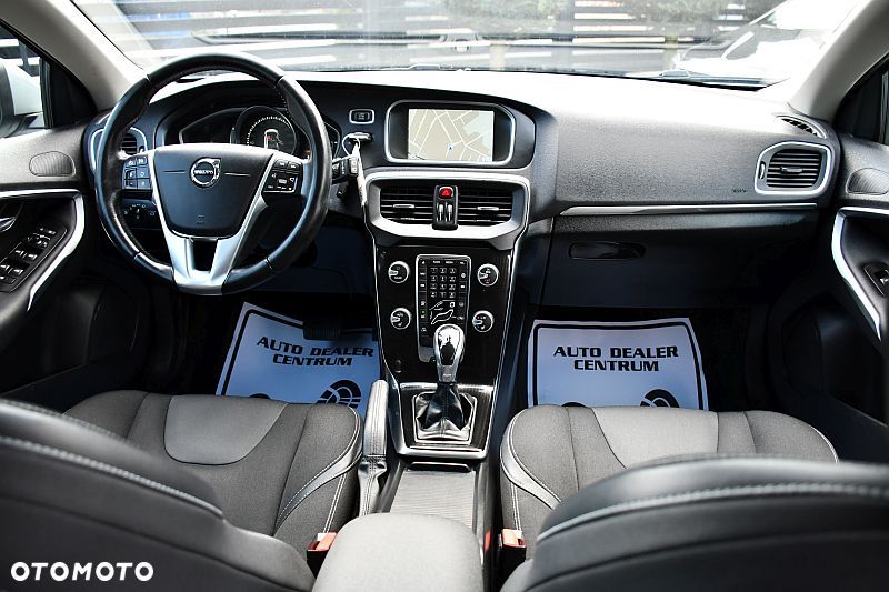 Volvo V40 T2 Geartronic Momentum - 25