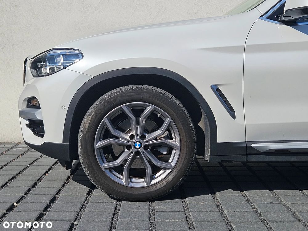 BMW X3 xDrive20d xLine - 12